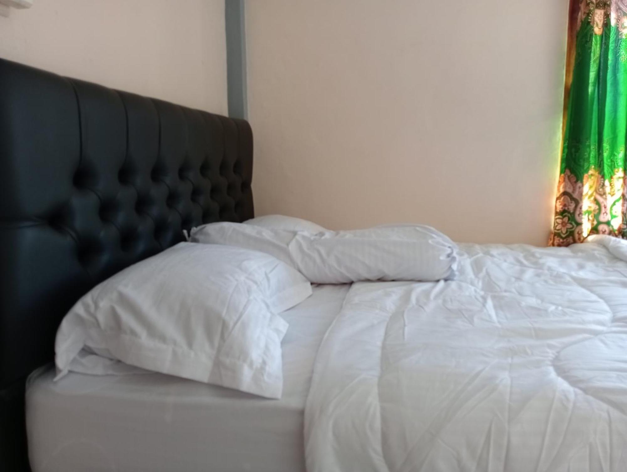 Yusilver Guest House ラブハン・バジョ エクステリア 写真