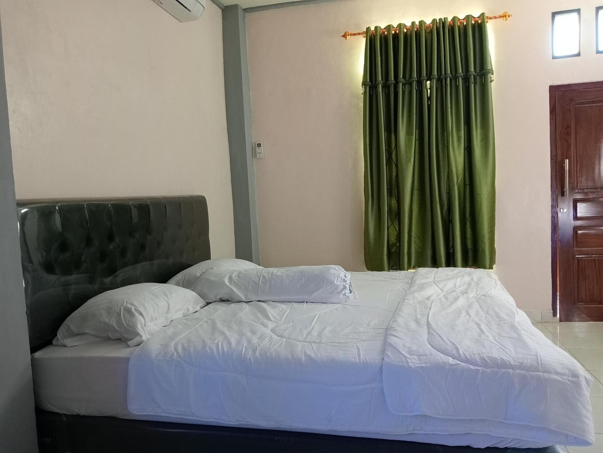 Yusilver Guest House ラブハン・バジョ エクステリア 写真